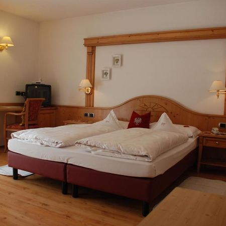 Hotel Flora Selva di Val Gardena Exteriér fotografie
