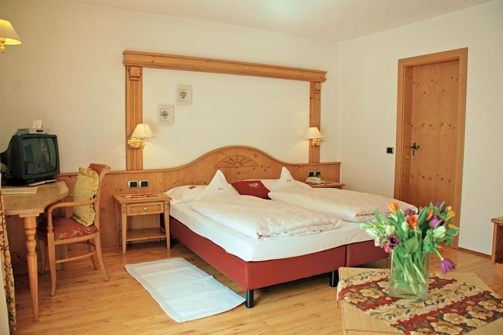 Hotel Flora Selva di Val Gardena Exteriér fotografie
