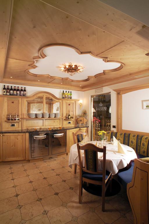 Hotel Flora Selva di Val Gardena Exteriér fotografie