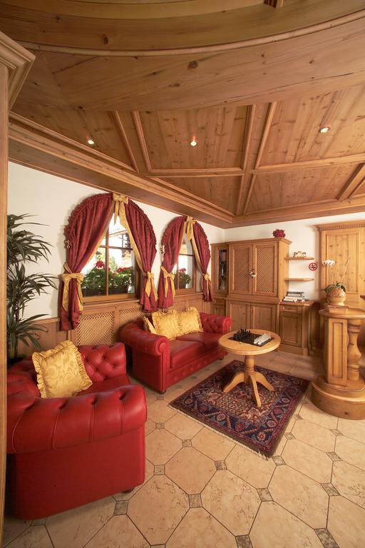 Hotel Flora Selva di Val Gardena Exteriér fotografie