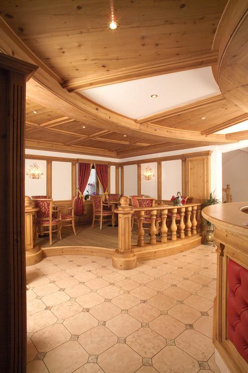 Hotel Flora Selva di Val Gardena Exteriér fotografie